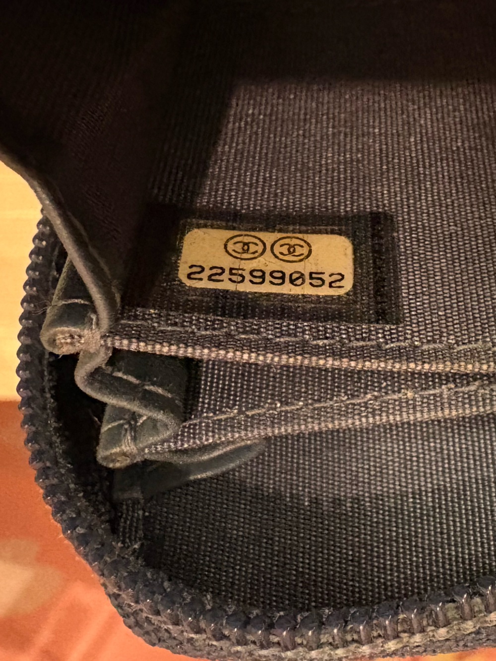 CHANEL Teal Caviar Leather Zip Wallet - Picture 7 of 9